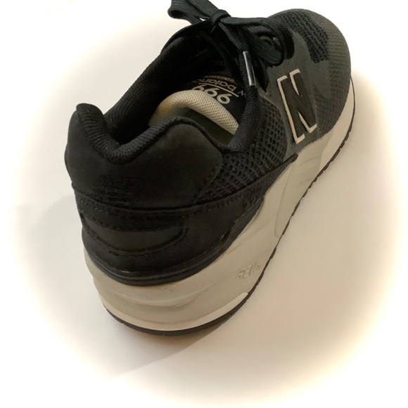 NWOB NEW BALANCE 999 Re-engineered Black Sneakers (Mens 8/ Womens 9.5 - 10) - Picture 4 of 7